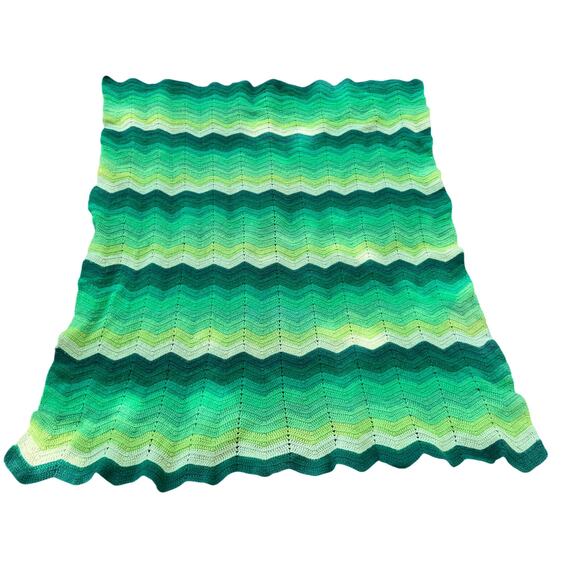 Green Crochet Chevron Wool Throw Afghan Lap Blanket 46x54 Inches Cottage Core - Picture 1 of 9